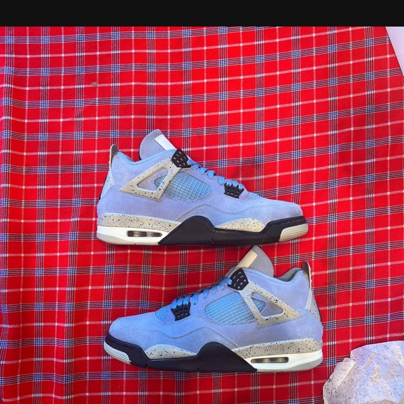 Jordan 4 university blue - Picture 1 of 10